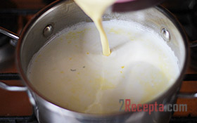 Домашний сыр из молока и сметаны