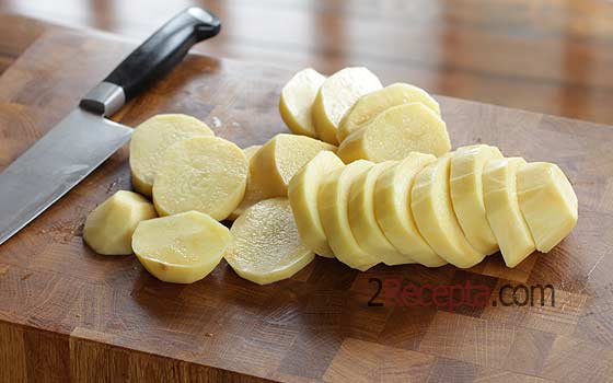 Картошка на мангале на решетке