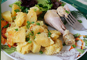 Курица с картошкой, тушеная в сметане (в мультиварке)