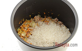 Рис с фаршем в мультиварке