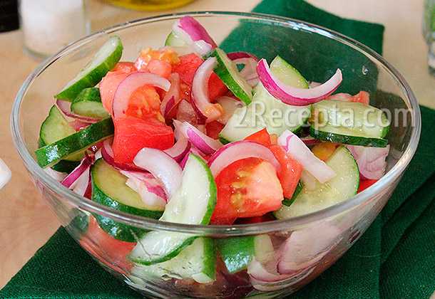 калорийность салата из огурца и помидора