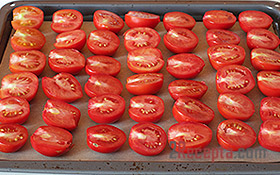 Вяленые помидоры с базиликом и чесноком